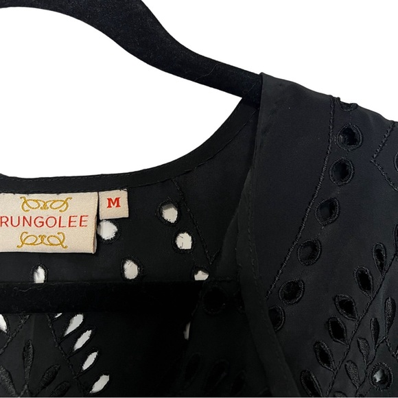 Rungolee Eyelet Black Lace Top Size M - Picture 3 of 4
